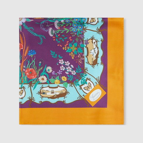 Carré en twill de soie imprimé