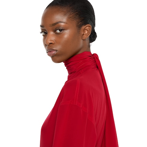 Crêpe de chine shirt with neck bow Detail 5