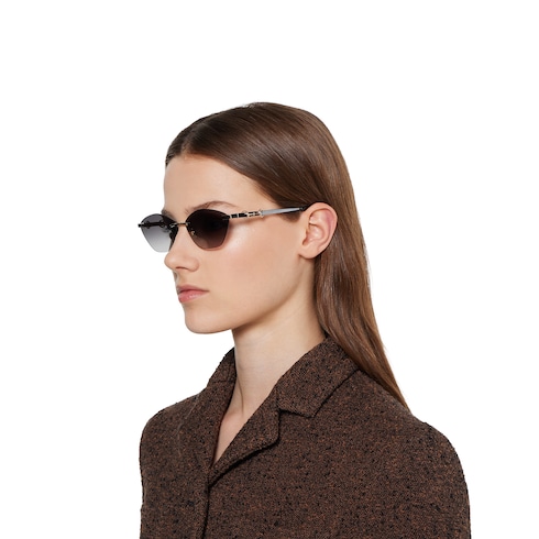 Cat eye frame sunglasses