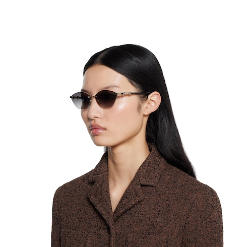 Cat eye frame sunglasses