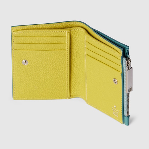 Coin wallet with logo