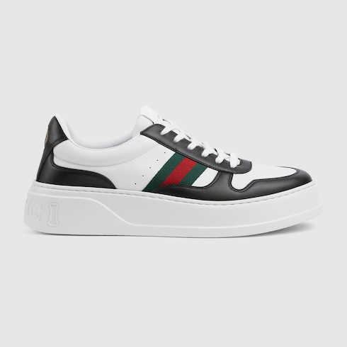 Zapatilla con suela gruesa para hombre