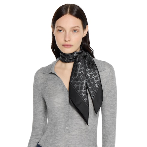 Laminated printed silk twill carré