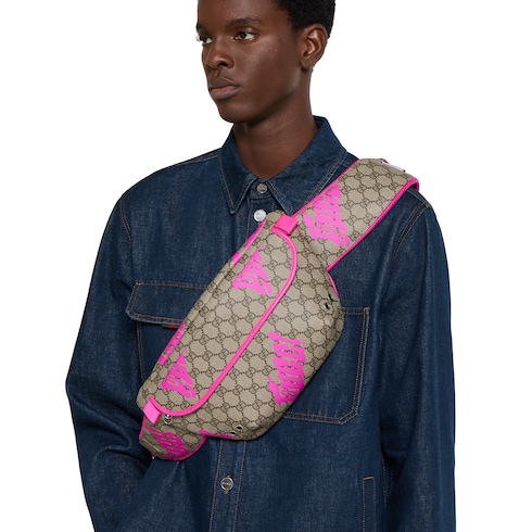 Große Gürteltasche mit Print