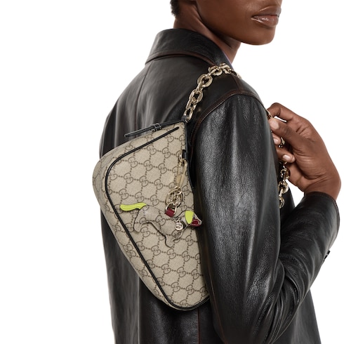 GG Emblem small shoulder bag