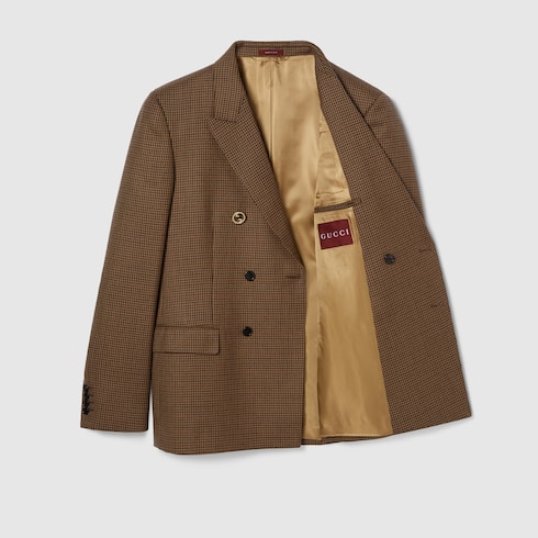 Chaqueta con pata de gallo y botonadura doble