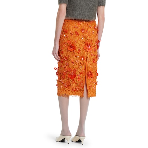 Rock aus Blumen-Spitze mit Perlen