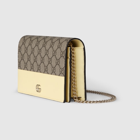Zweifarbige GG Marmont Brieftasche mit Kettenriemen