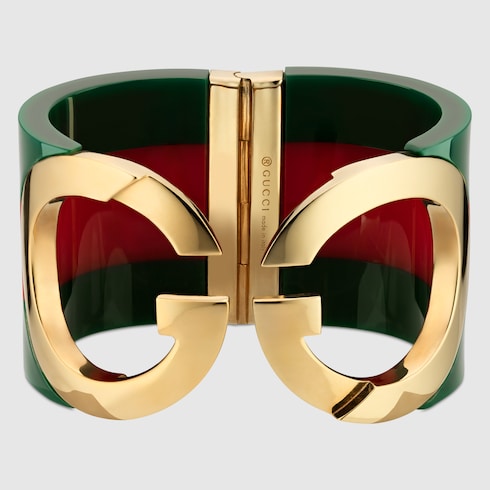 سوار Gucci Interlocking على شكل طوق