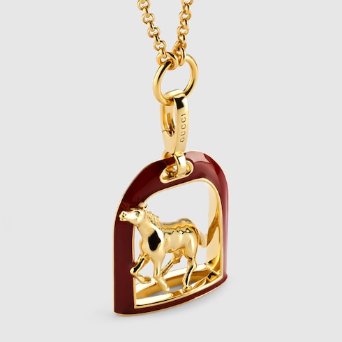 Collana con ciondolo pendente ispirato al cavallo