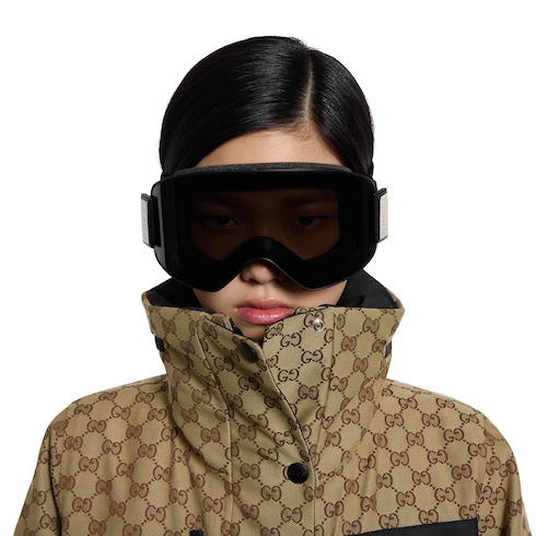 Lunettes de soleil en forme de masque