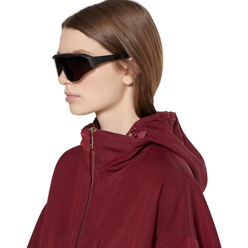 Mask-shaped sunglasses