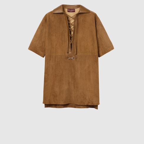 فستان مع فتحة عنق على شكل V من جلد السويد مع Horsebit