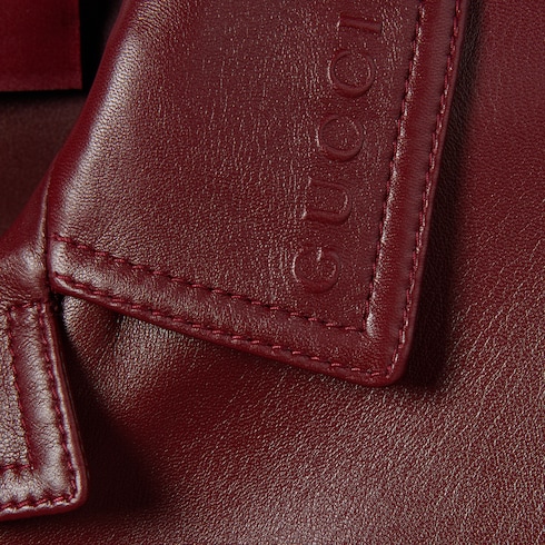 Giacca in pelle con logo in rilievo