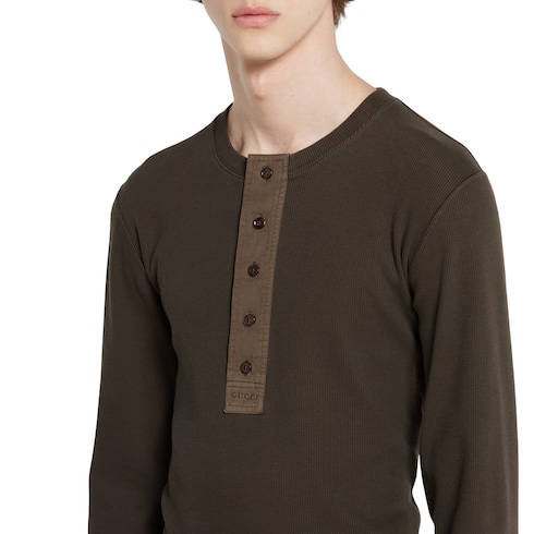 T-shirt in cotone a coste con ricamo