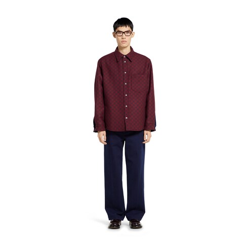 Hose aus Denim mit Waschung und geprägtem Etikett