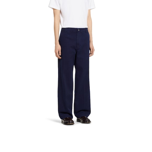 Washed denim pant with embossed label