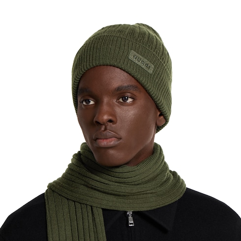 Wool hat with logo