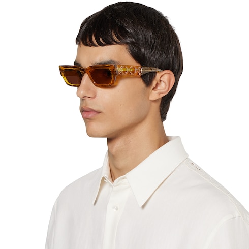 Sonnenbrille mit rechteckigem Rahmen