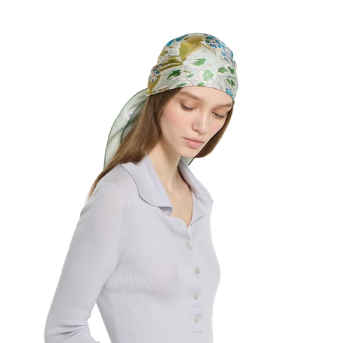 Carré en twill de soie imprimé