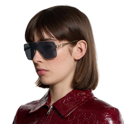 Sonnenbrille mit rechteckigem Rahmen