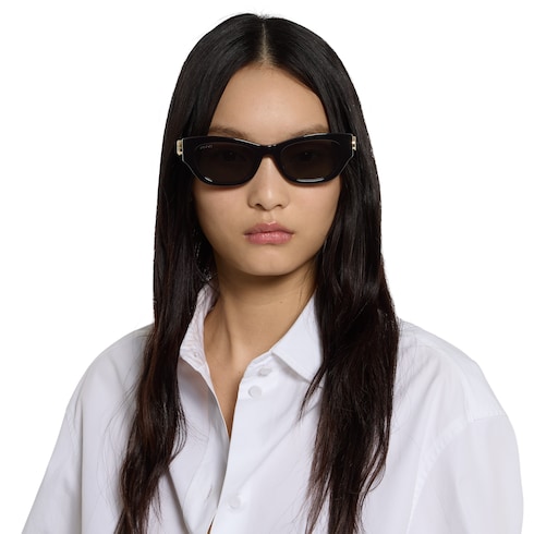 Low nose bridge fit sunglasses