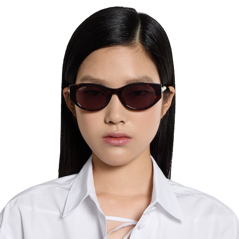 Low nose bridge fit sunglasses