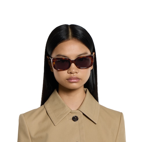 Low nose bridge fit sunglasses