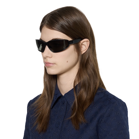Sonnenbrille mit rechteckigem Rahmen