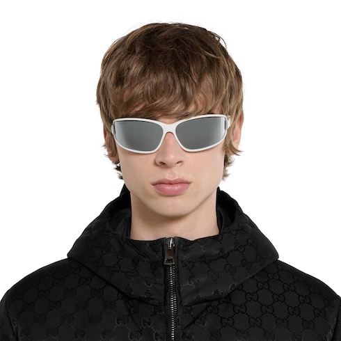 Sonnenbrille mit rechteckigem Rahmen