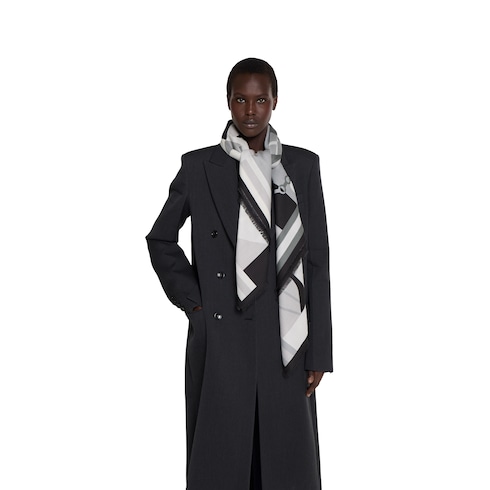 Chal de lana con motivo ecuestre