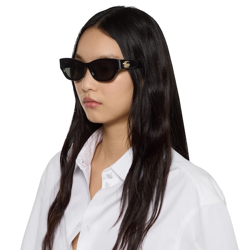 Low nose bridge fit sunglasses
