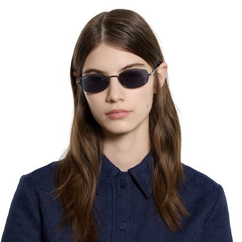 Oval frame sunglasses