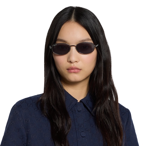 Oval frame sunglasses