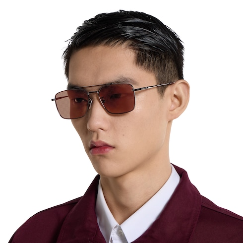 Low nose bridge fit sunglasses