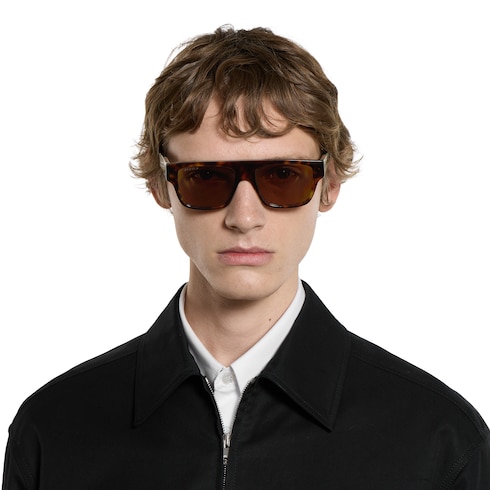 Gafas de sol con montura rectangular