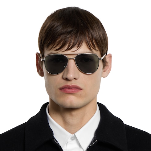 Aviator frame sunglasses