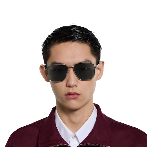 Low nose bridge fit sunglasses