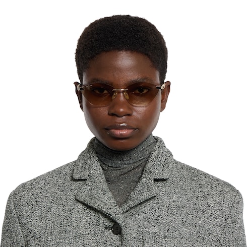 Cat eye frame sunglasses