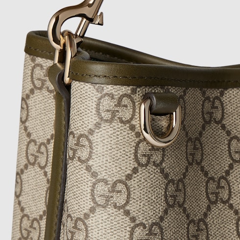 Borsa a secchiello GG Emblem misura piccola
