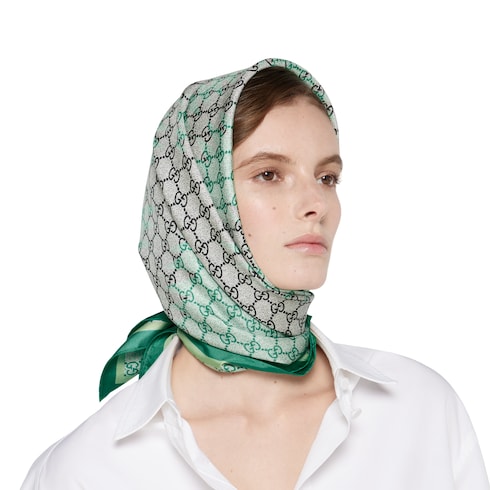 Carré de soie à imprimé projet 90 x 90