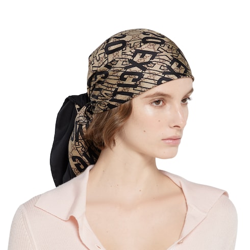 Pañuelo cuadrado seda motivo proyecto 90 x 90