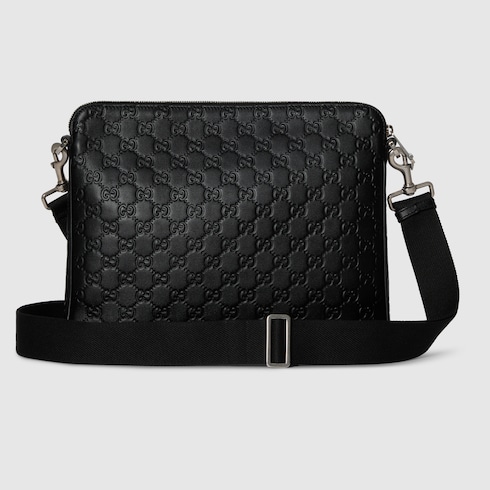 GG Emblem medium crossbody bag
