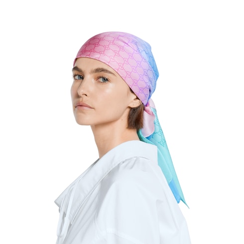 Pañuelo cuadrado seda motivo proyecto 90 x 90