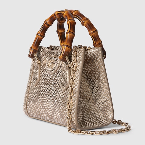 حقيبة اليد الواسعة Gucci Diana صغيرة الحجم من جلد أفعى البايثون