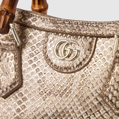 حقيبة اليد الواسعة Gucci Diana صغيرة الحجم من جلد أفعى البايثون