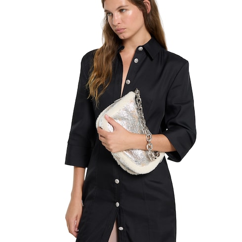 GG Emblem medium shoulder bag