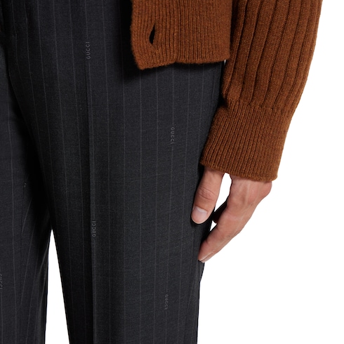 Pantalones de lana con raya diplomática