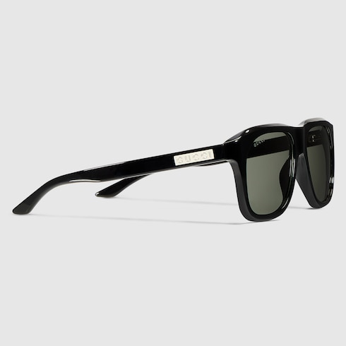 Sonnenbrille mit eckigem Rahmen