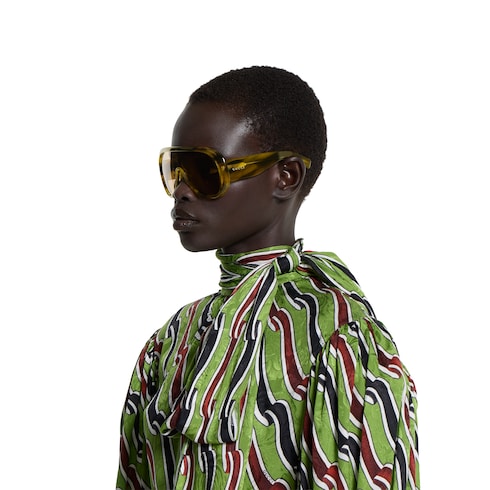 Sonnenbrille mit rechteckigem Rahmen